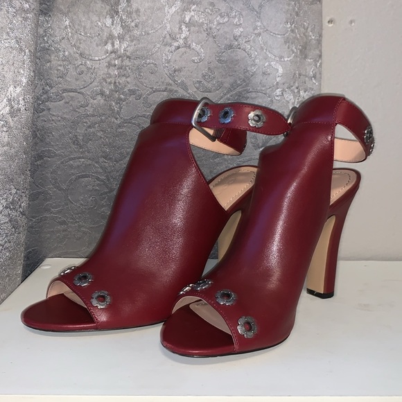 Coach Eddison Merlot open toe sandal/mule. SZ 10. Leather, Buckles behind ankle - Picture 2 of 8